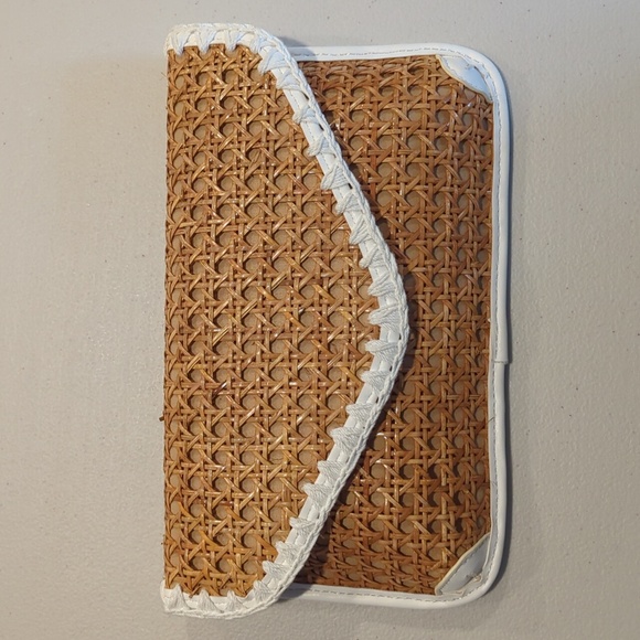 NWT Lilly Pulitzer St. Bart's Cane Clutch - Picture 2 of 8